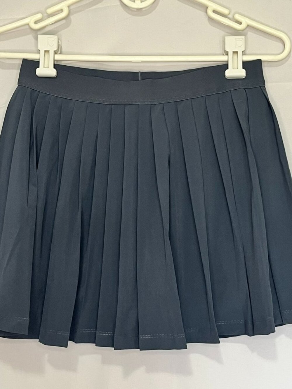 Athleta Girl pleated Pleat Perfect Skort Dark Gray Tennis Girls XXL 16